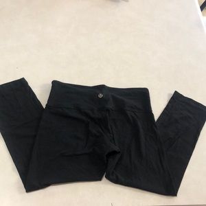 Lululemon Capri yoga pants